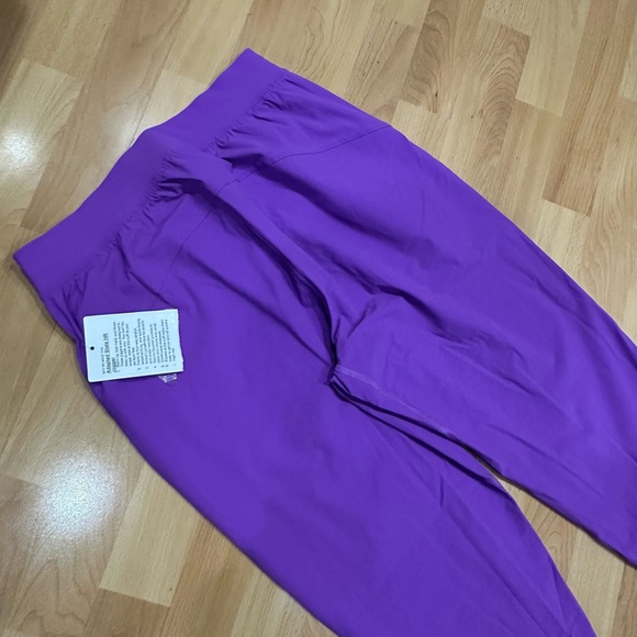 Brand New Lululemon Adapted State Jogger - Picture 9 of 9
